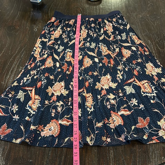 Olsen NWT Navy Blue, Rust and Cream Skirt - Picture 5 of 9